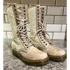Vintage RARE Doc Dr Martens Woman’s Mala Woven Lace Up Cream Boots 7